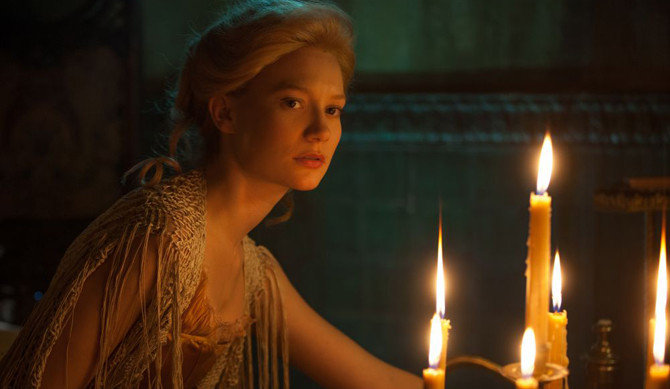 crimson peak mia wasikowska
